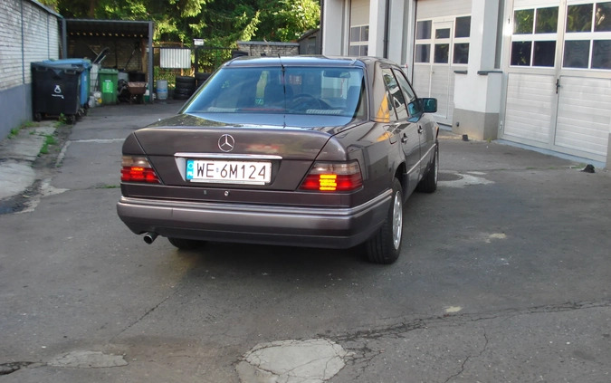 Mercedes-Benz W124 (1984-1993) cena 22800 przebieg: 385000, rok produkcji 1994 z Warszawa małe 67